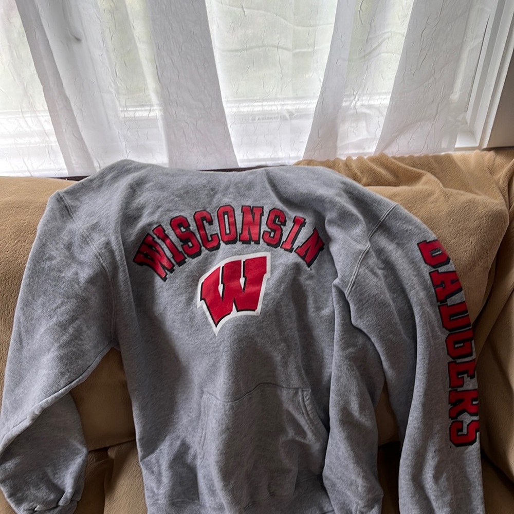 wisconsin hoodie nwot